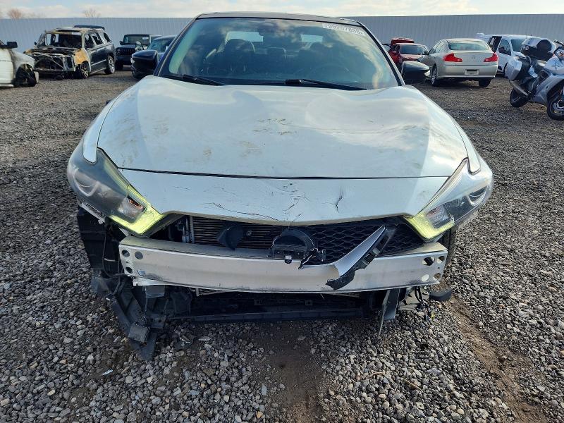 Фото 5 - NISSAN MAXIMA