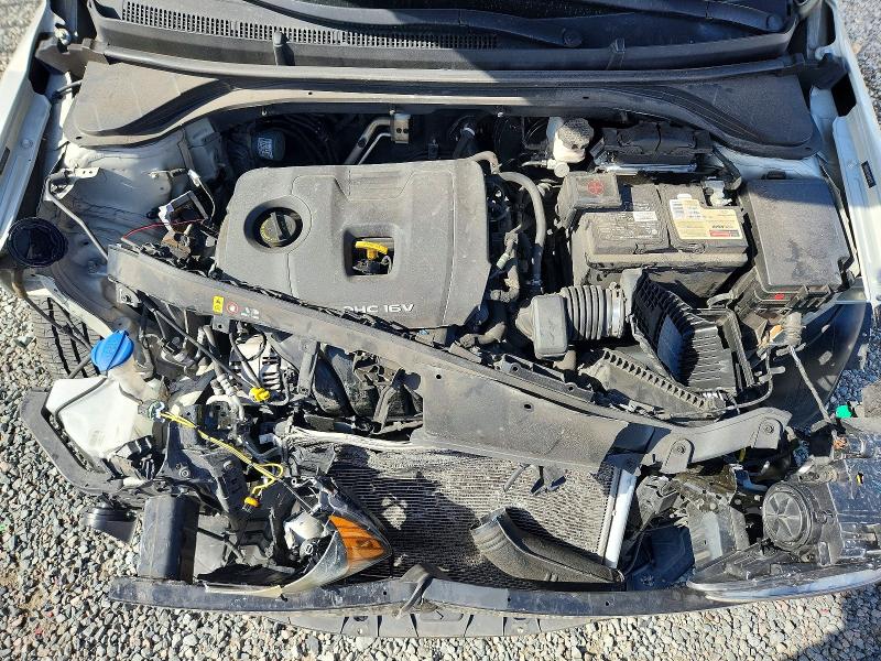 Фото 11 - HYUNDAI ELANTRA