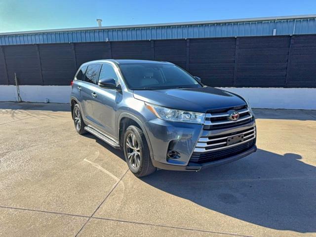 Фото 1 - TOYOTA HIGHLANDER