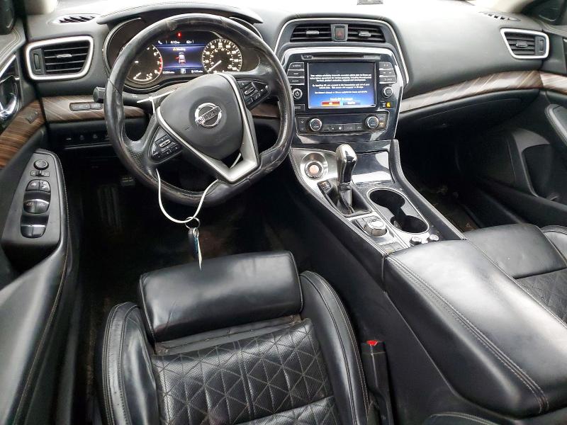 Фото 8 - NISSAN MAXIMA