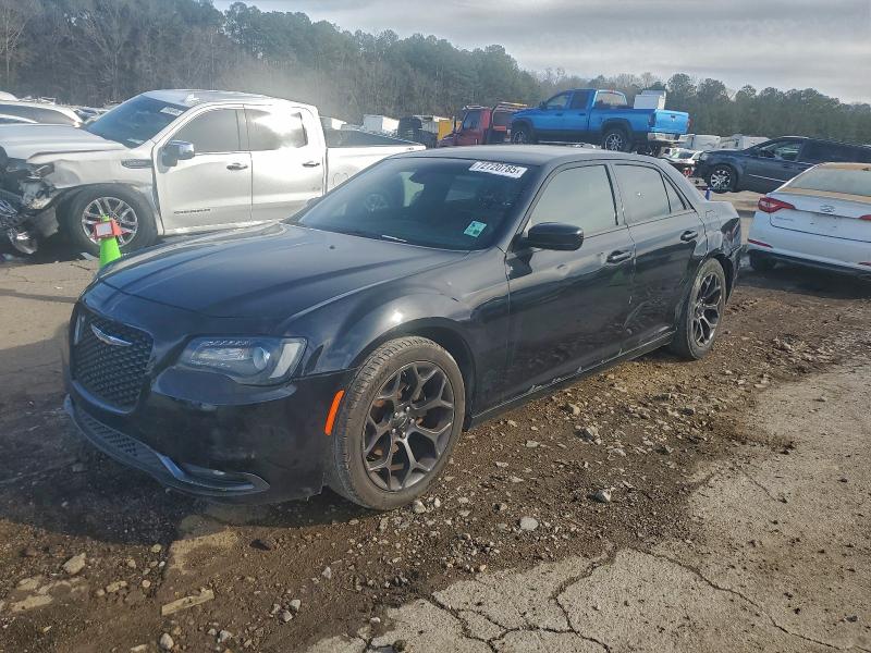 Фото 1 - CHRYSLER 300