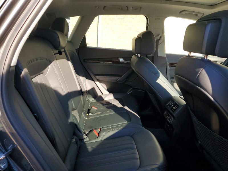 Фото 11 - AUDI Q5