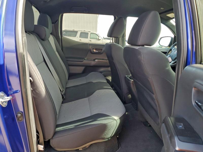 Фото 10 - TOYOTA TACOMA