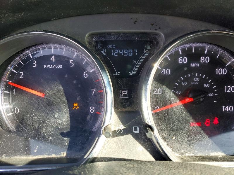 Фото 9 - NISSAN VERSA