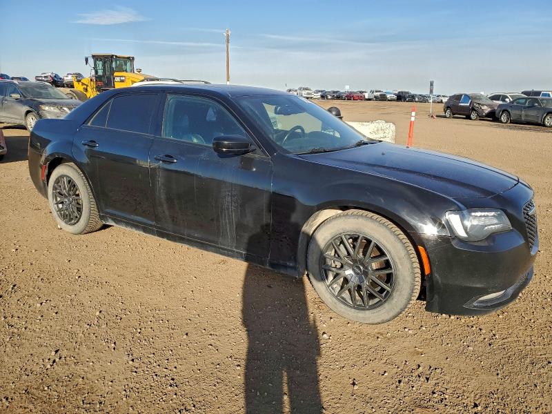 Фото 4 - CHRYSLER 300