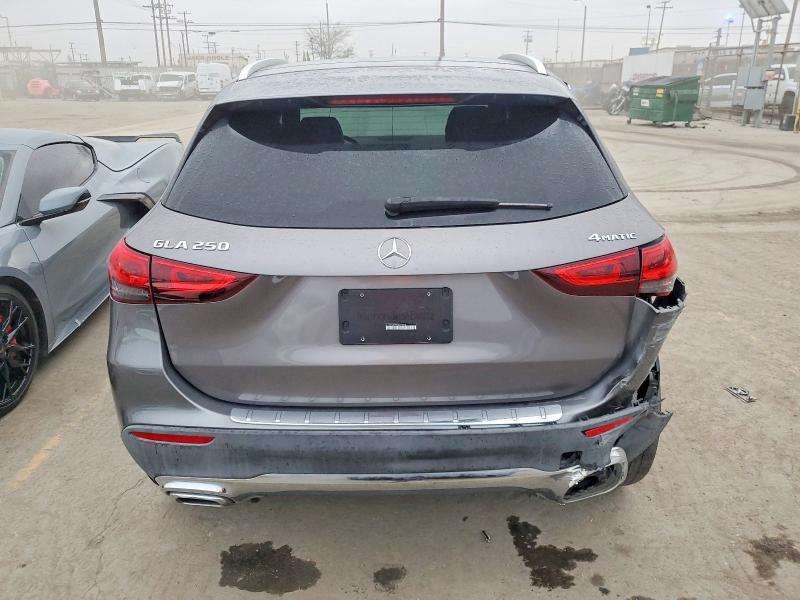 Фото 6 - MERCEDES-BENZ GLA-CLASS