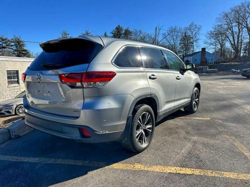 Фото 3 - TOYOTA HIGHLANDER