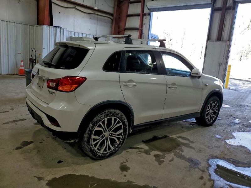 Фото 3 - MITSUBISHI OUTLANDER