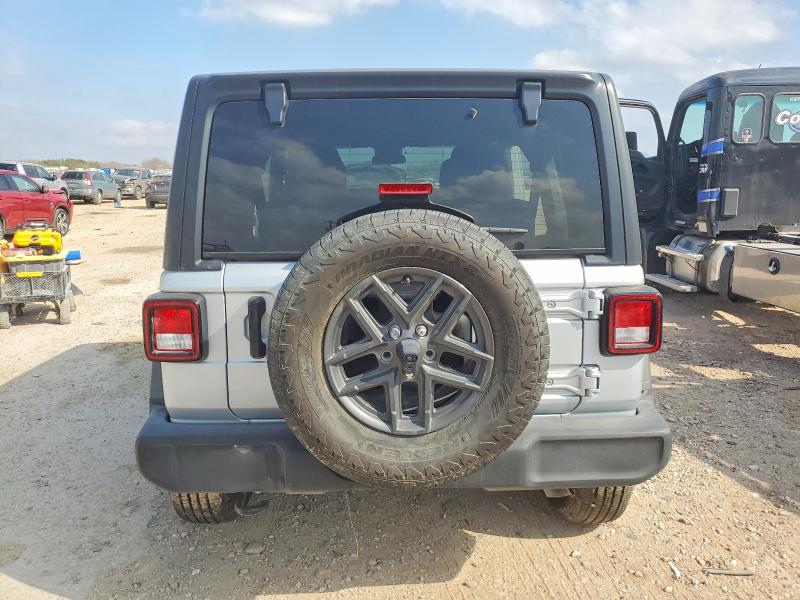 Фото 6 - JEEP WRANGLER