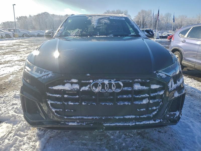 Фото 5 - AUDI Q8