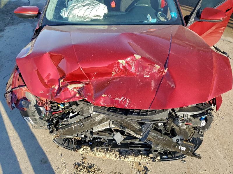 Фото 11 - HYUNDAI ELANTRA