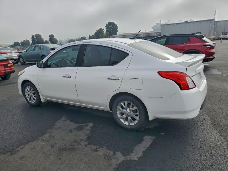 Фото 2 - NISSAN VERSA