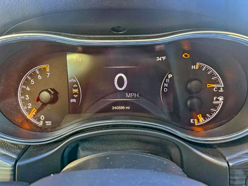 Фото 11 - JEEP GRAND CHER