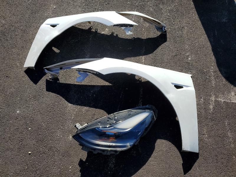 Фото 12 - TESLA MODEL 3