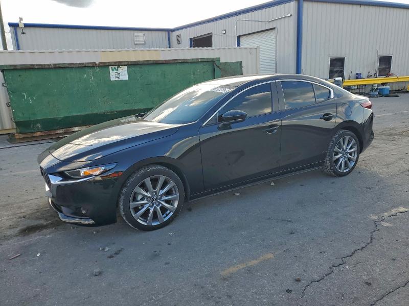 Фото 1 - MAZDA 3