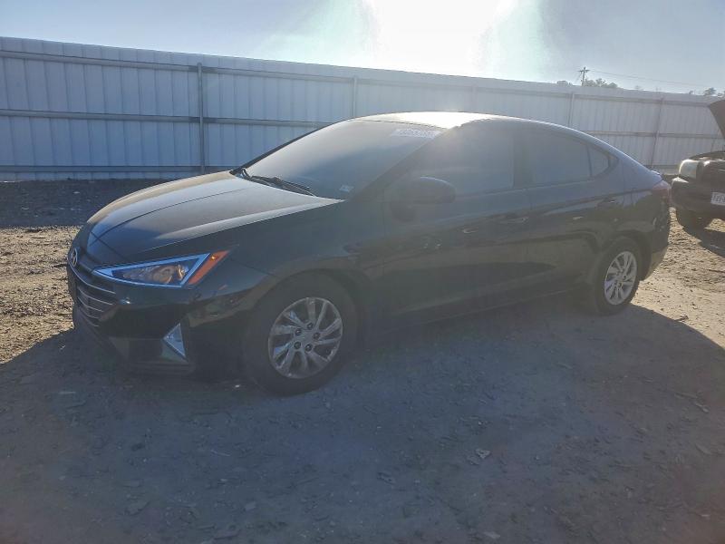 Фото 1 - HYUNDAI ELANTRA