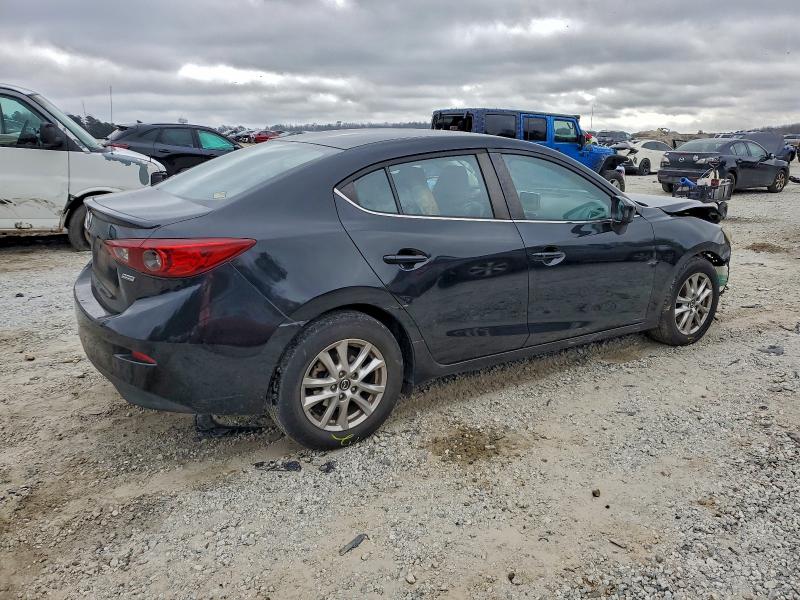 Фото 3 - MAZDA 3