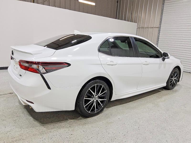 Фото 3 - TOYOTA CAMRY