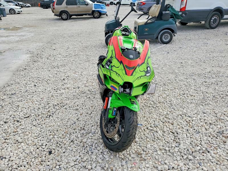 Фото 2 - KAWASAKI ZX1002 M