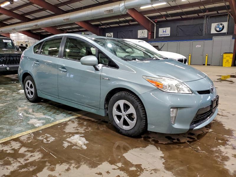 Фото 4 - TOYOTA PRIUS