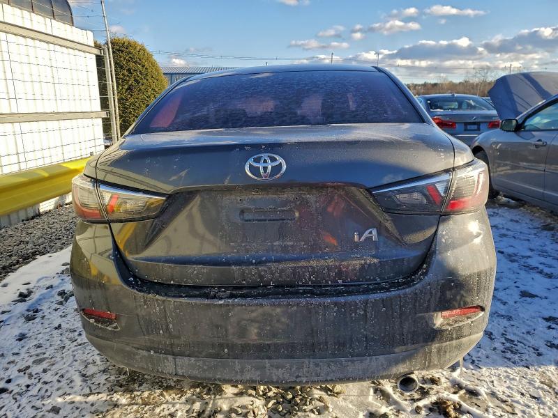 Фото 6 - TOYOTA YARIS