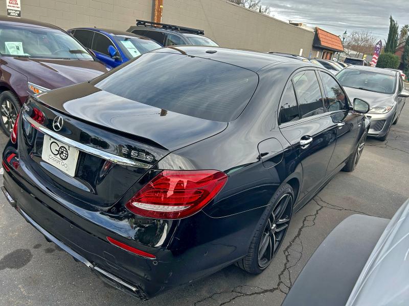 Фото 4 - MERCEDES-BENZ E-CLASS