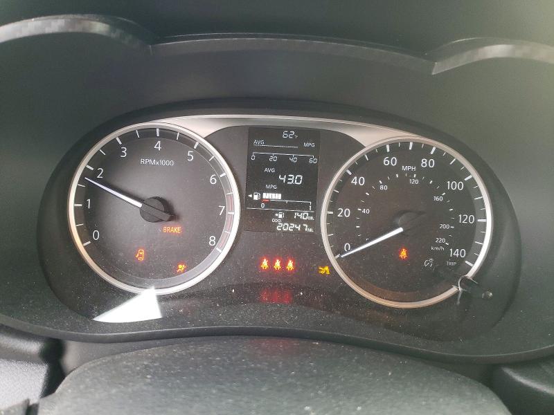 Фото 9 - NISSAN VERSA