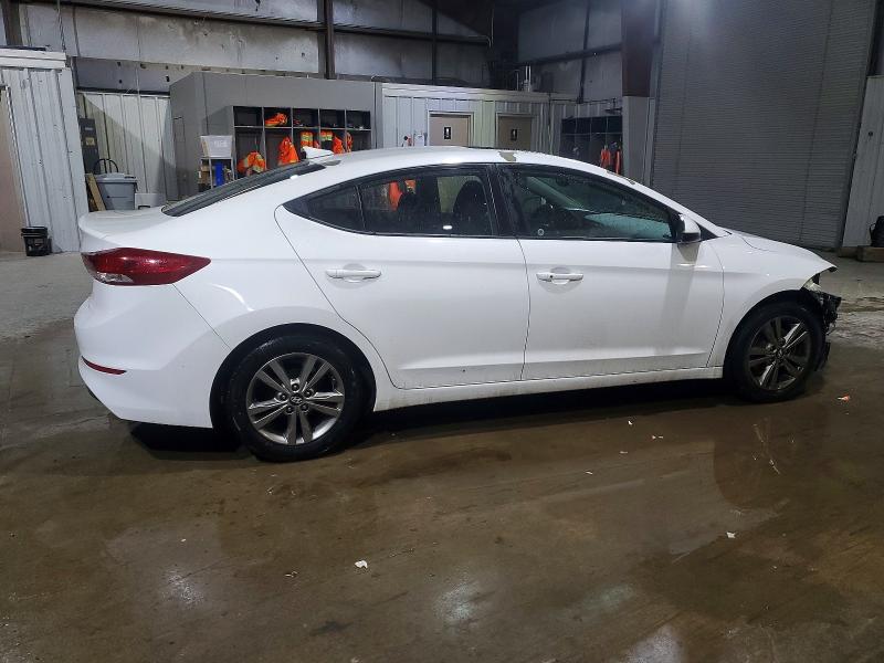 Фото 3 - HYUNDAI ELANTRA