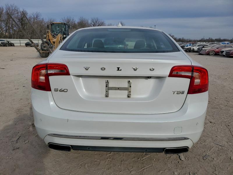 Фото 6 - VOLVO S60
