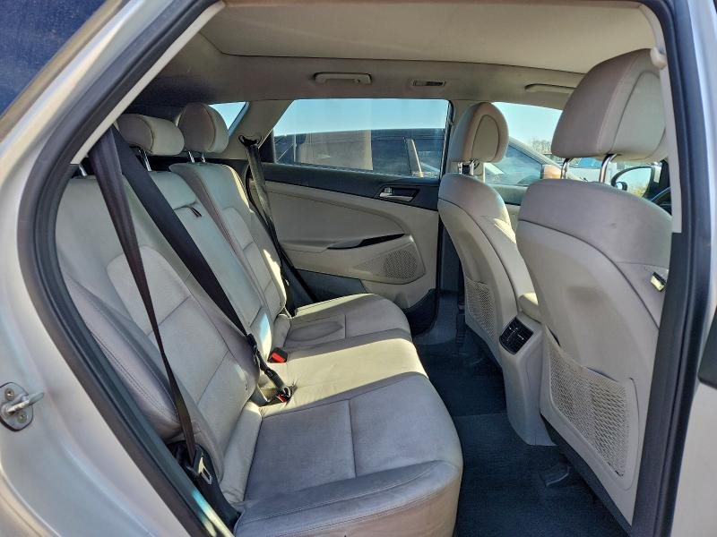 Фото 10 - HYUNDAI TUCSON