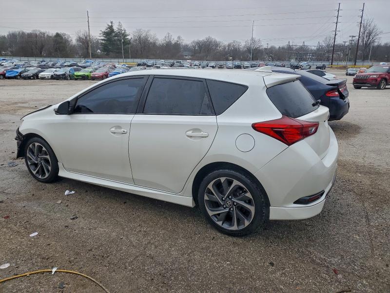 Фото 2 - TOYOTA COROLLA