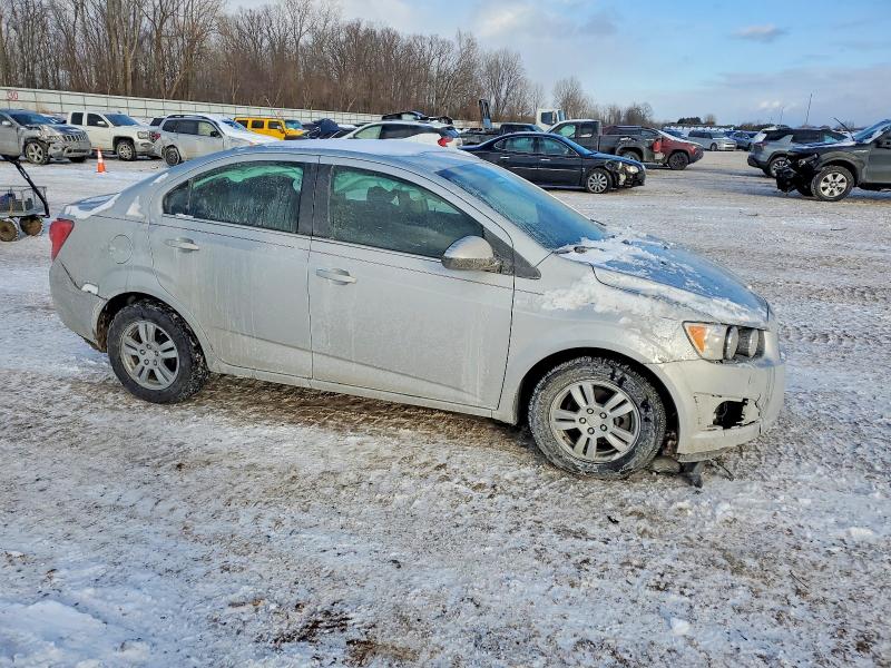 Фото 4 - CHEVROLET SONIC
