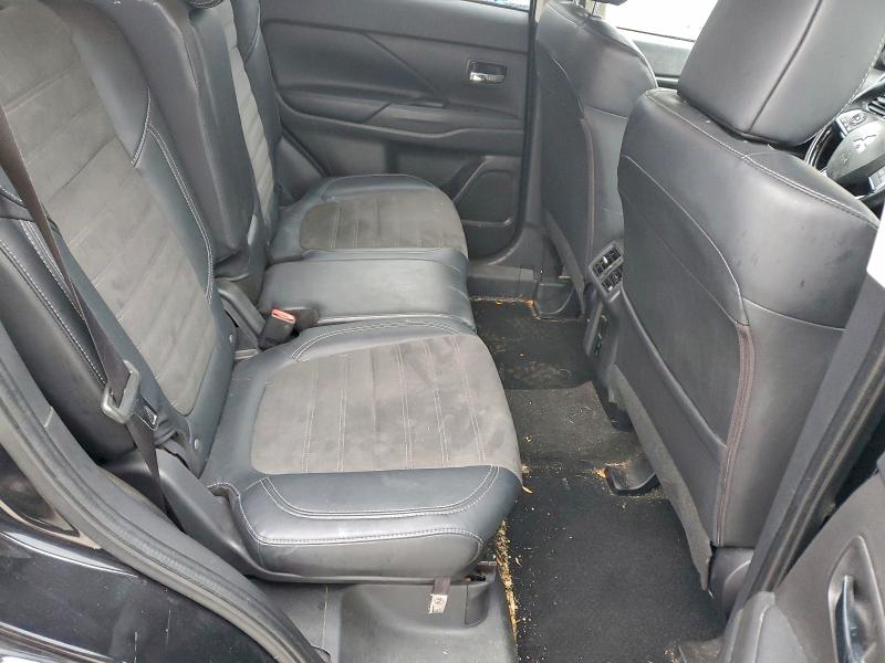 Фото 11 - MITSUBISHI OUTLANDER