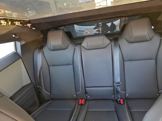 Фото 9 - TESLA CYBERTRUCK