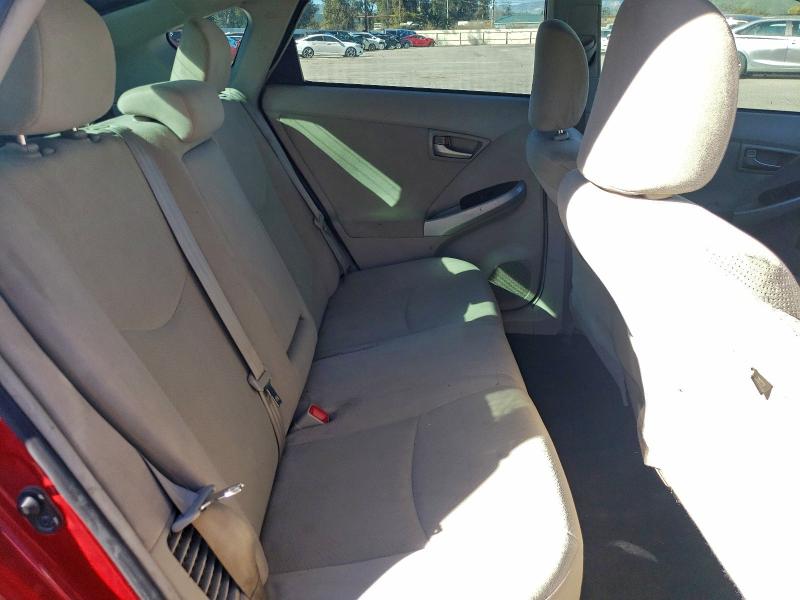 Фото 10 - TOYOTA PRIUS