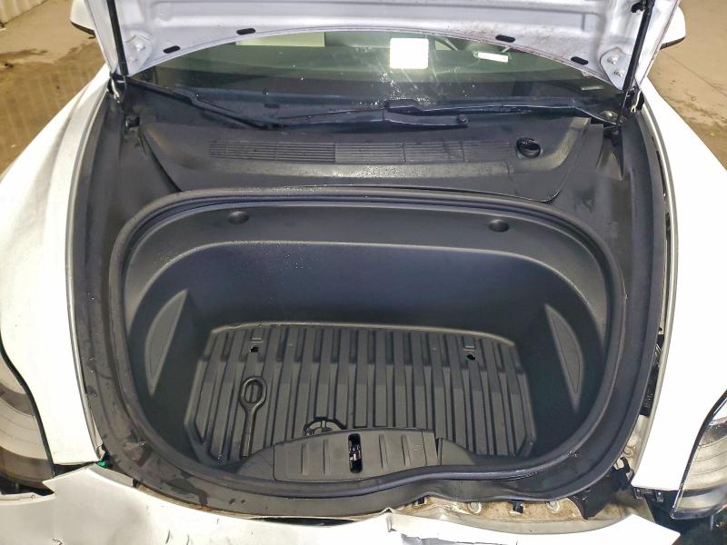 Фото 11 - TESLA MODEL 3