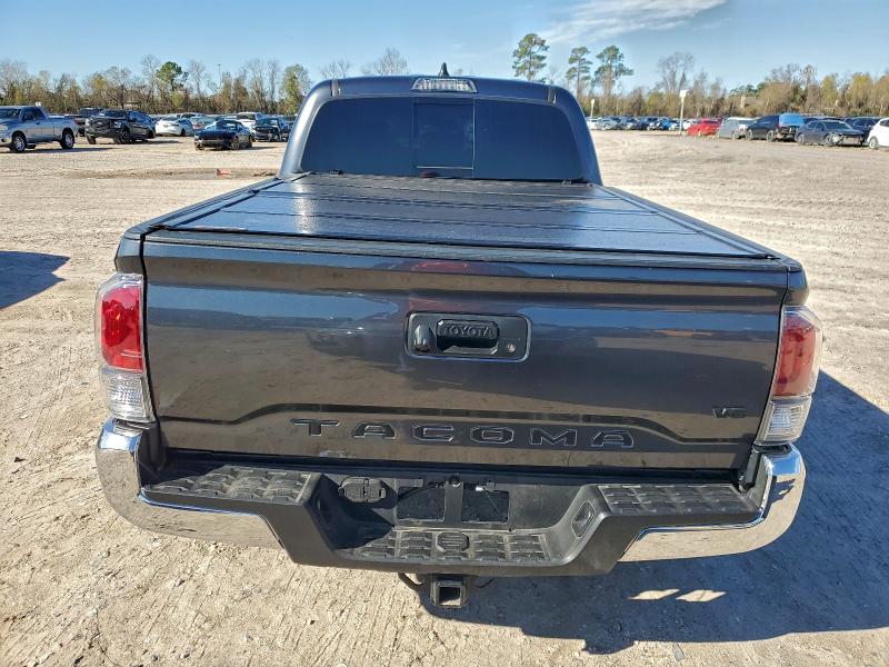 Фото 6 - TOYOTA TACOMA