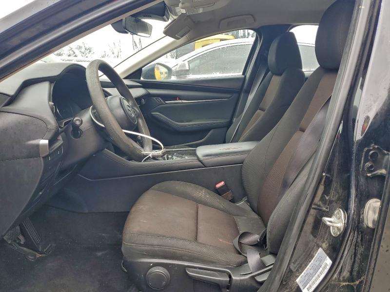 Фото 7 - MAZDA 3