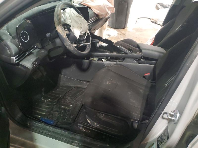 Фото 7 - HYUNDAI ELANTRA