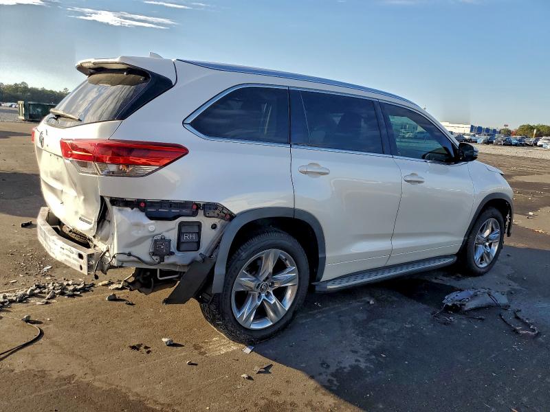 Фото 3 - TOYOTA HIGHLANDER