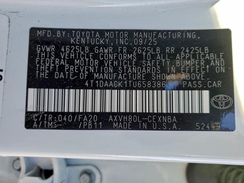 Фото 13 - TOYOTA CAMRY