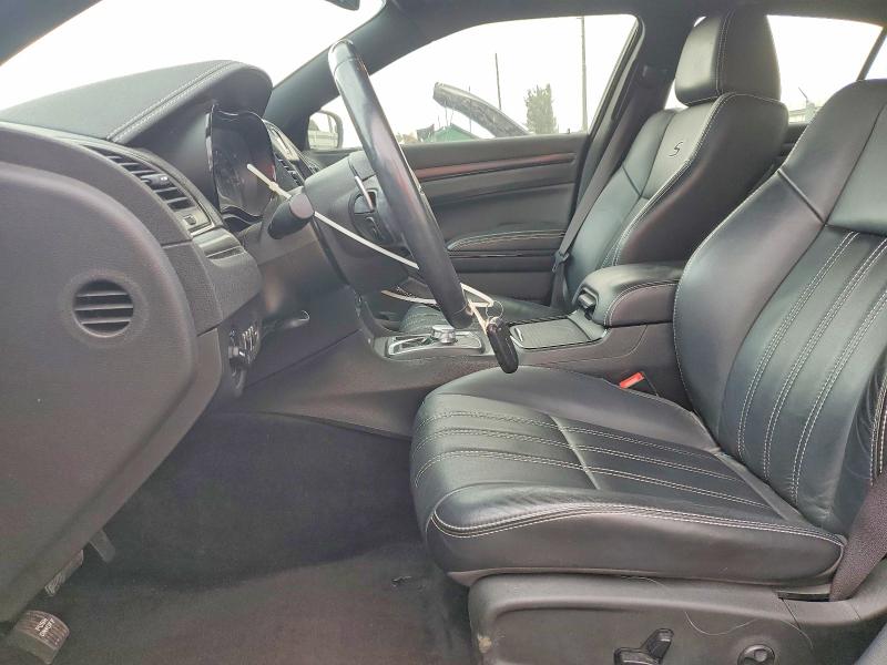 Фото 7 - CHRYSLER 300