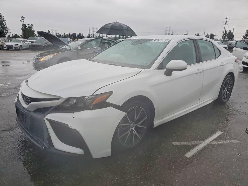 Фото 1 - TOYOTA CAMRY