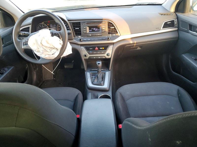 Фото 8 - HYUNDAI ELANTRA