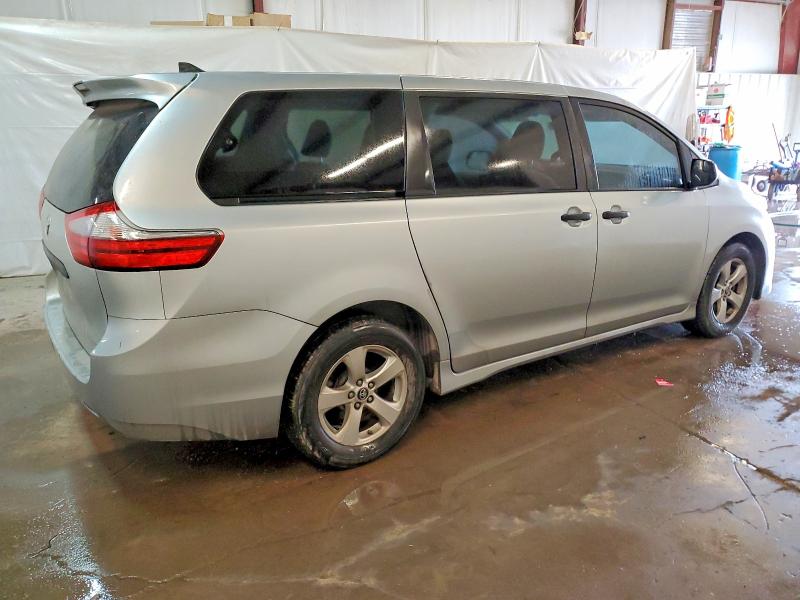 Фото 3 - TOYOTA SIENNA