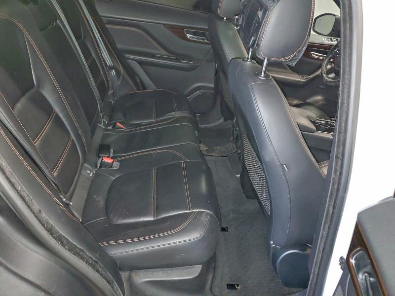 Фото 11 - JAGUAR F-PACE