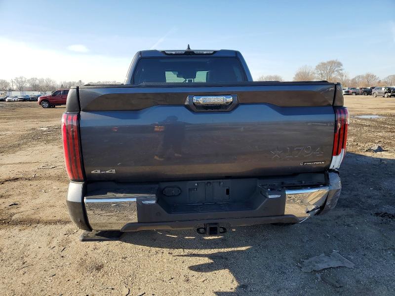 Фото 6 - TOYOTA TUNDRA