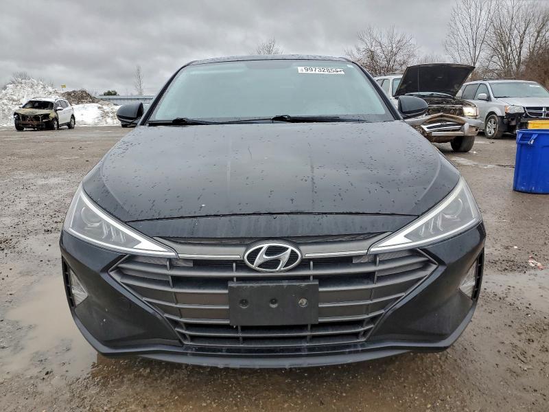 Фото 5 - HYUNDAI ELANTRA
