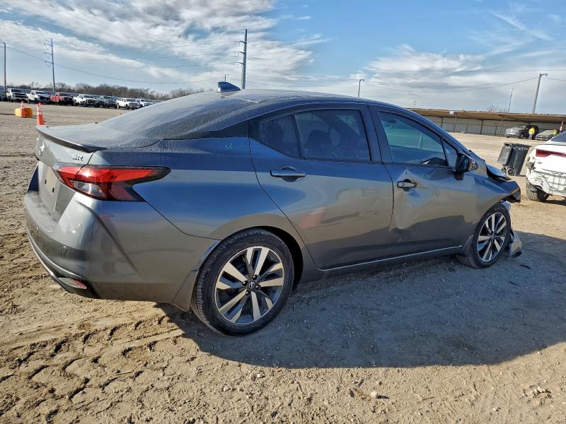 Фото 3 - NISSAN VERSA