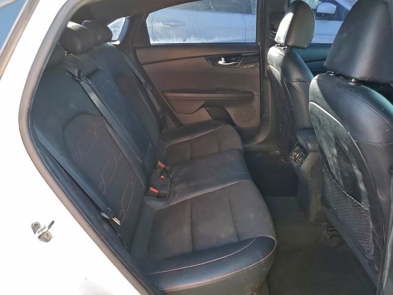 Фото 10 - KIA FORTE